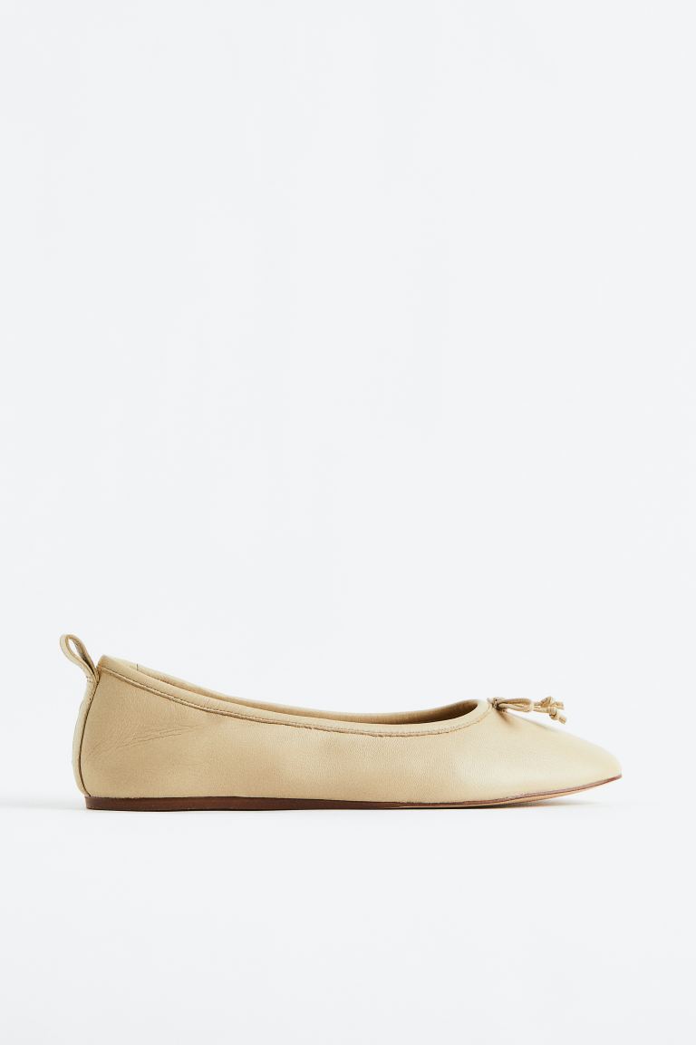 

Балетки женские H&M 1125795 бежевые 41 EU (доставка из-за рубежа), 1125795