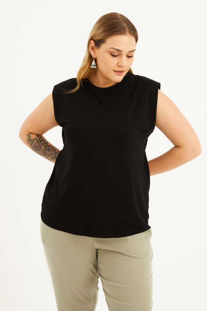 

Футболка женская My Line Moda 1537 черная 2XL, Черный, 1537