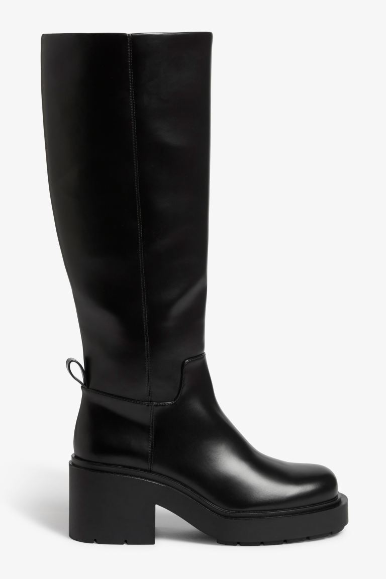 

Сапоги женские Monki 1102993 черные 38 EU (доставка из-за рубежа), 1102993