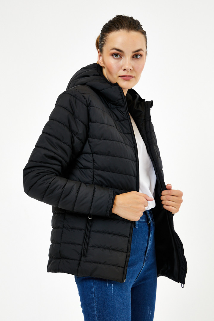 

Куртка женская Tonny Black TBG067-1_101 черная M (товары доставляются из-за рубежа), TBG067-1_101