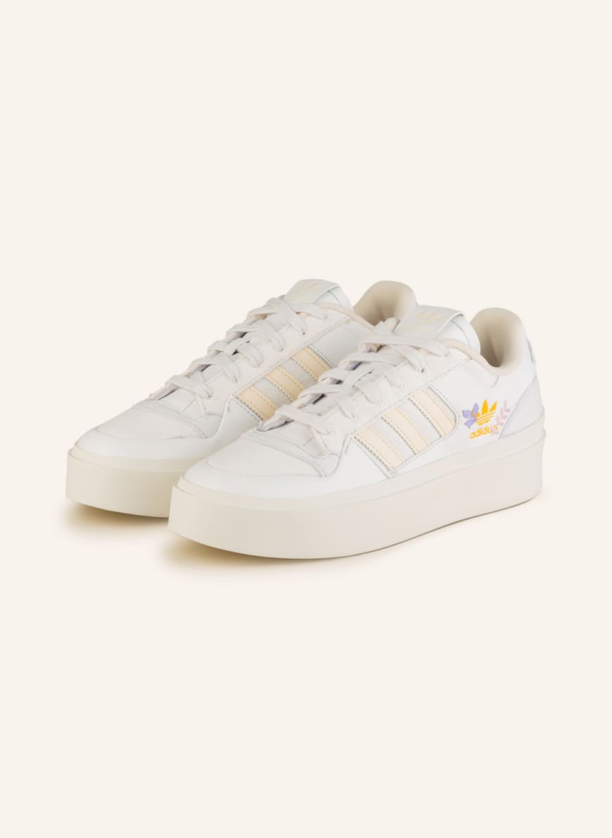 

Кеды женские Adidas 1001254888 белые 38.5 RU (доставка из-за рубежа), 1001254888