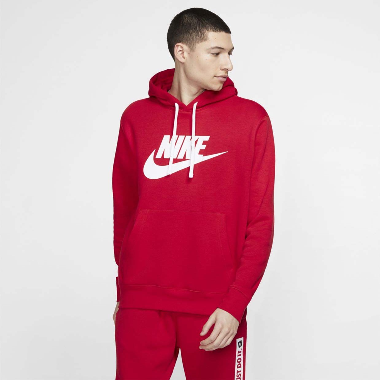 

Свитшот мужской Nike M Sportswear Club Fleece Graphic Pullover Hoodie красный S, M Sportswear Club Fleece Graphic Pullover Hoodie