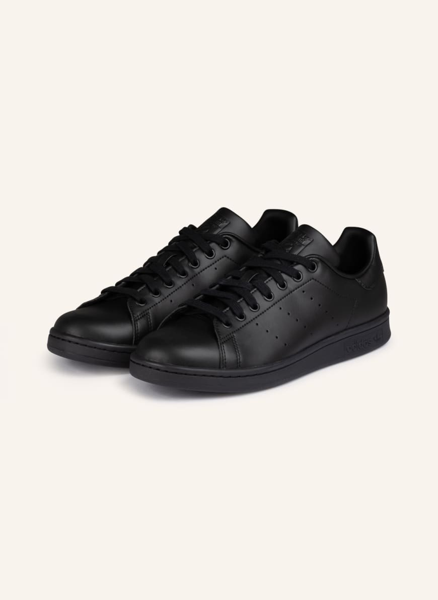 Кеды унисекс Adidas 1001233944 черные 45 RU (доставка из-за рубежа)