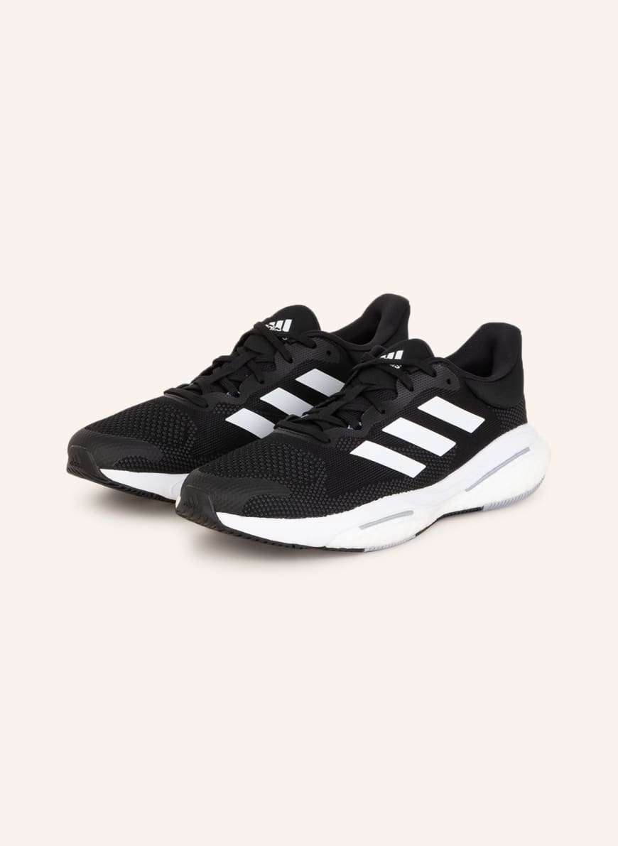 

Кроссовки мужские Adidas 1001228527 черные 45 EU (доставка из-за рубежа), Черный, 1001228527