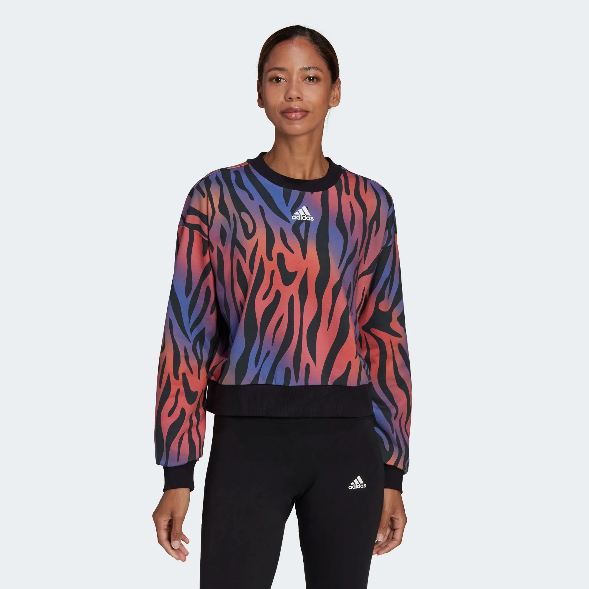 

Свитшот женский Adidas W Anml Sweetshirt белый XS, W Anml Sweetshirt