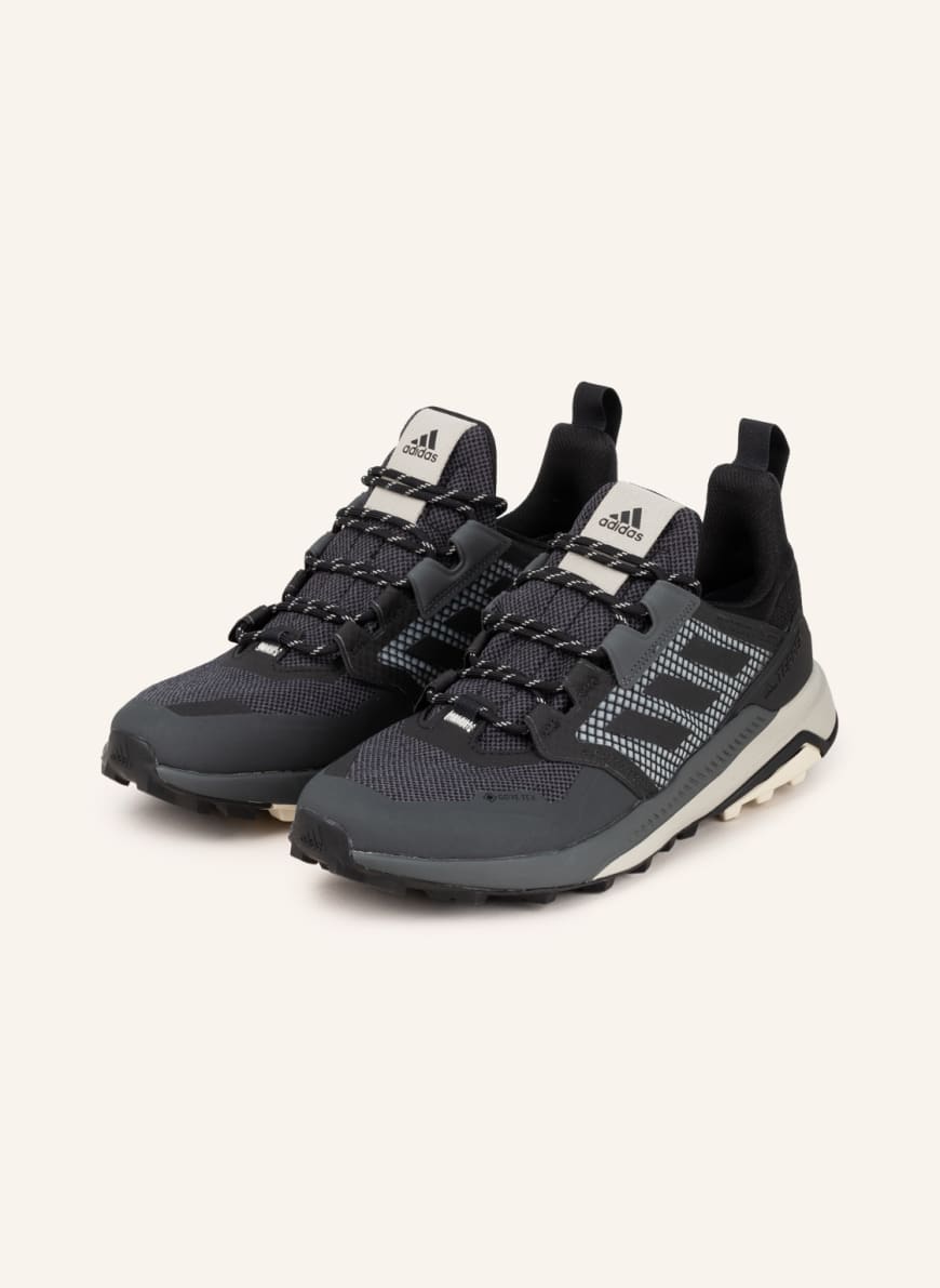 Кроссовки мужские Adidas 1001152716 черные 43 RU (доставка из-за рубежа)