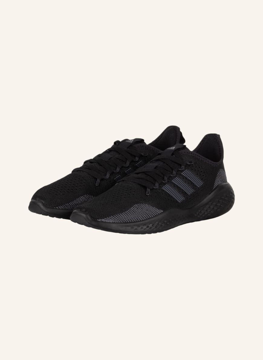 

Кроссовки мужские Adidas 1001090839 черные 44 RU (доставка из-за рубежа), 1001090839