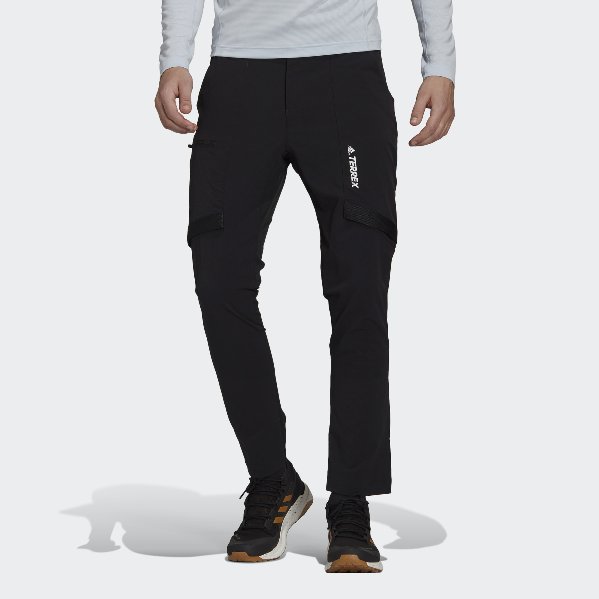 фото Спортивные брюки мужские adidas zupahike pants черные 48