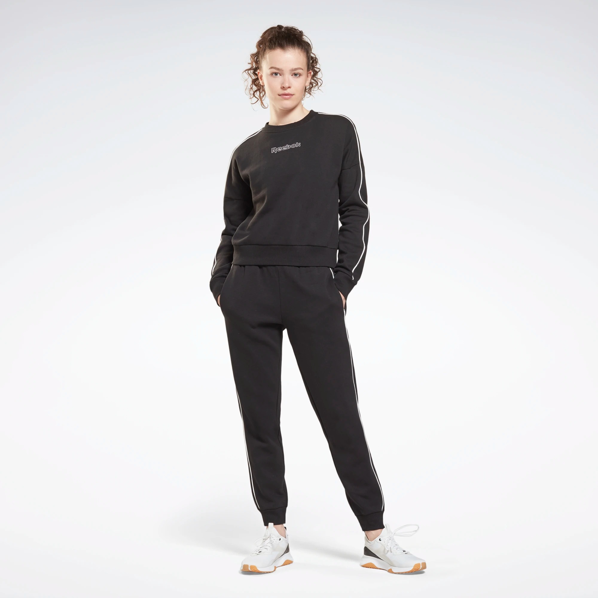 фото Костюм женский reebok te piping tracksuit черный xs