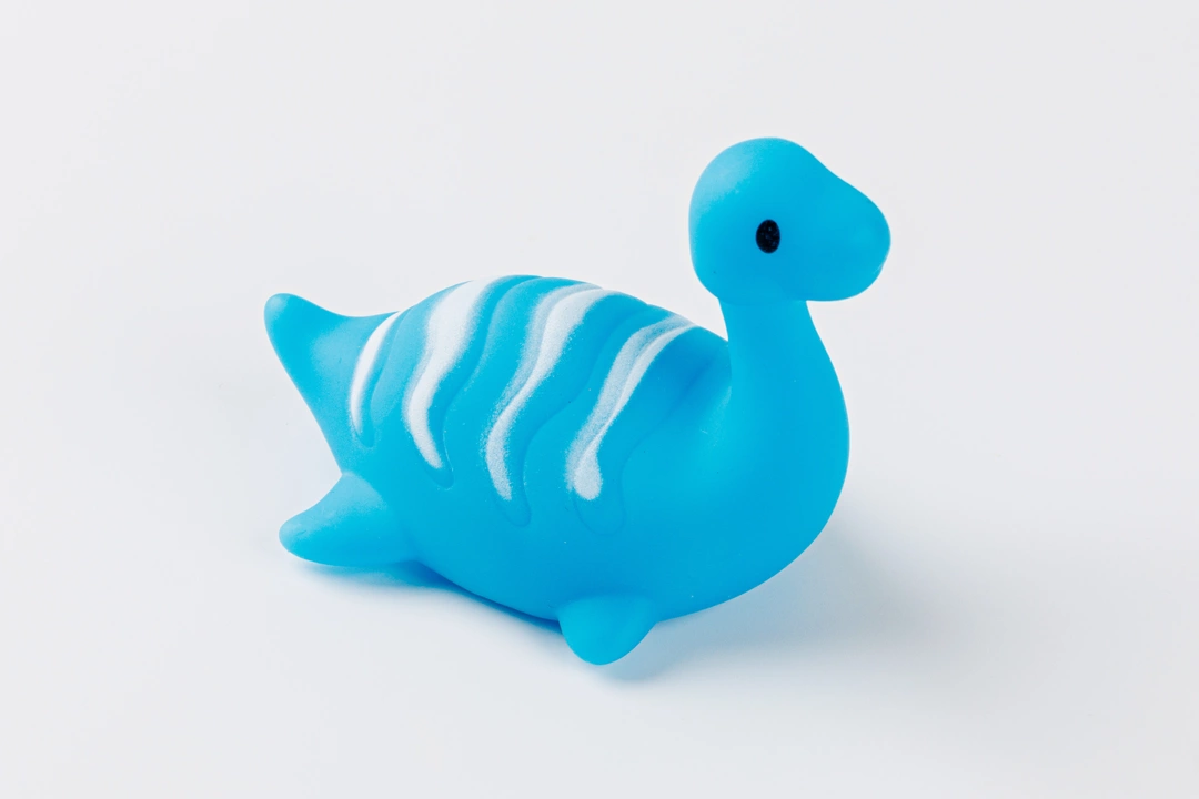 

Игрушка для ванны ВкусВилл Плезиозавр со светом, Голубой