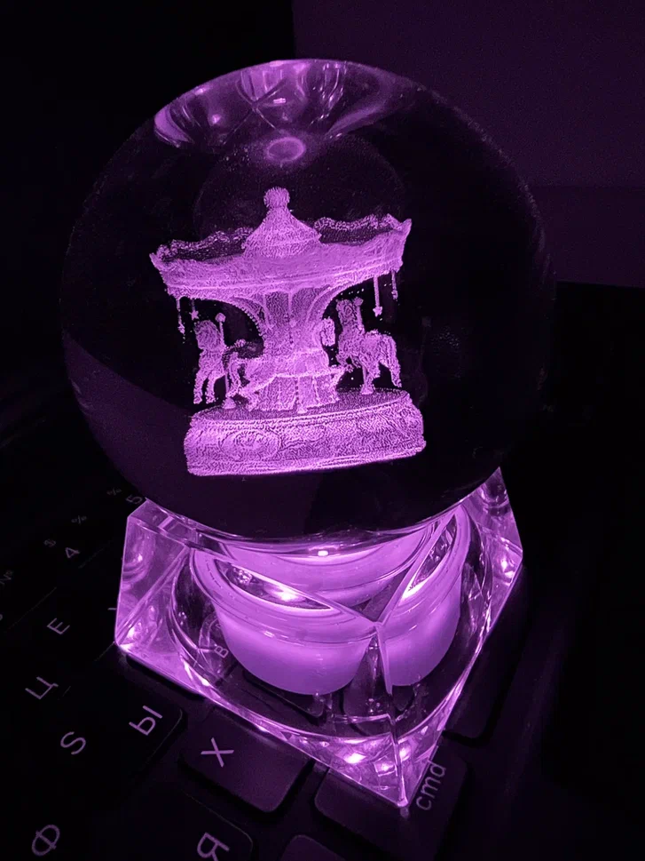 фото Светильник 3d хрустальный шар маленький (диаметр 5 см) "карусель" фиолетовый qvatra