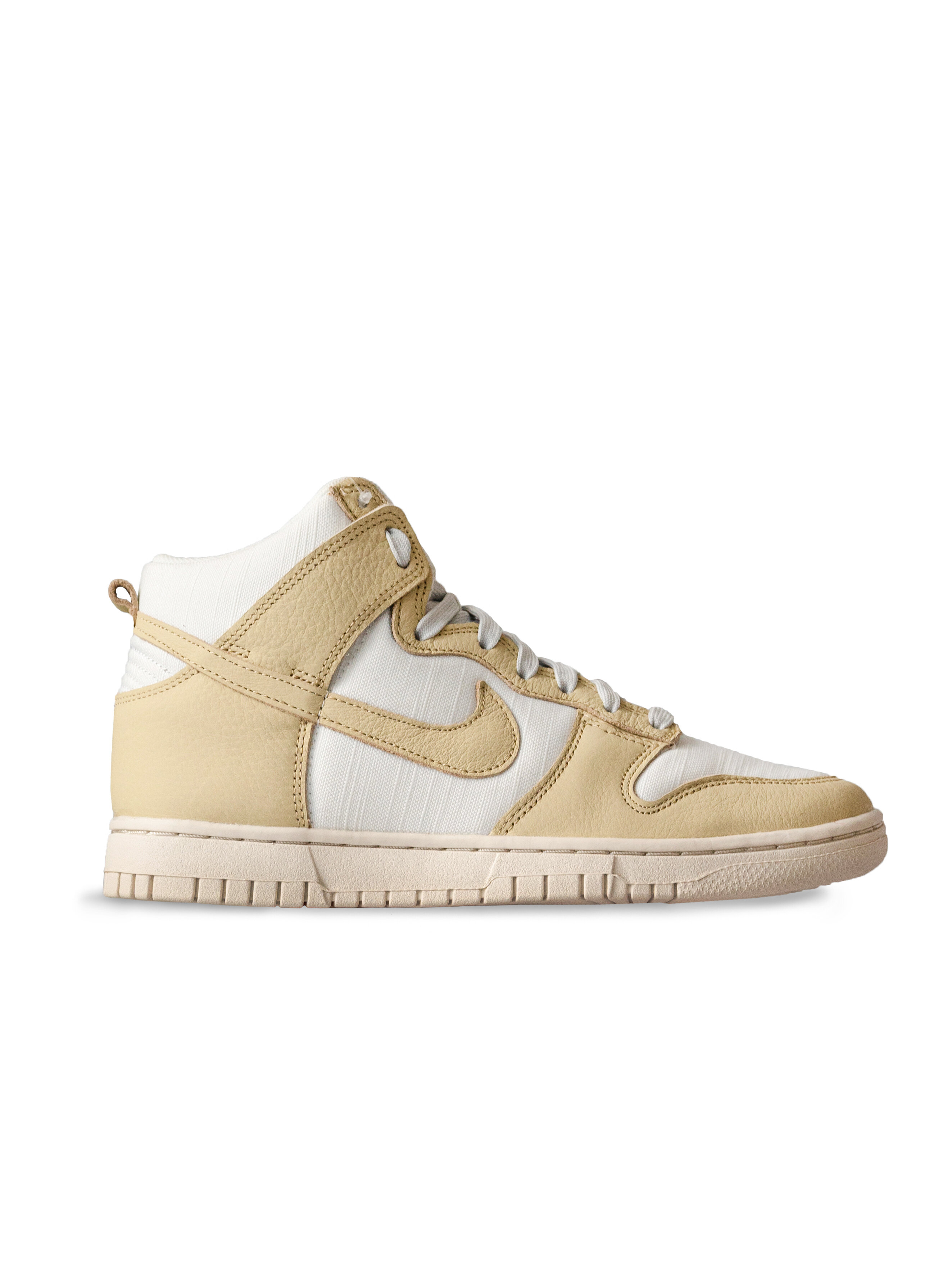 

Кеды женские Nike DX3452-700 бежевые 6 US, Бежевый, DX3452-700