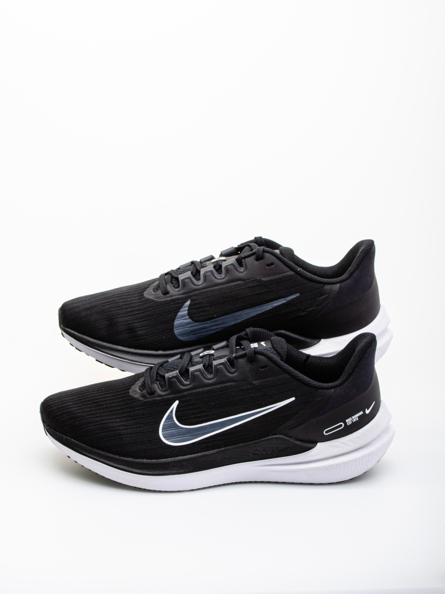

Кроссовки женские Nike DD6203 черные 8 US, Черный, DD6203