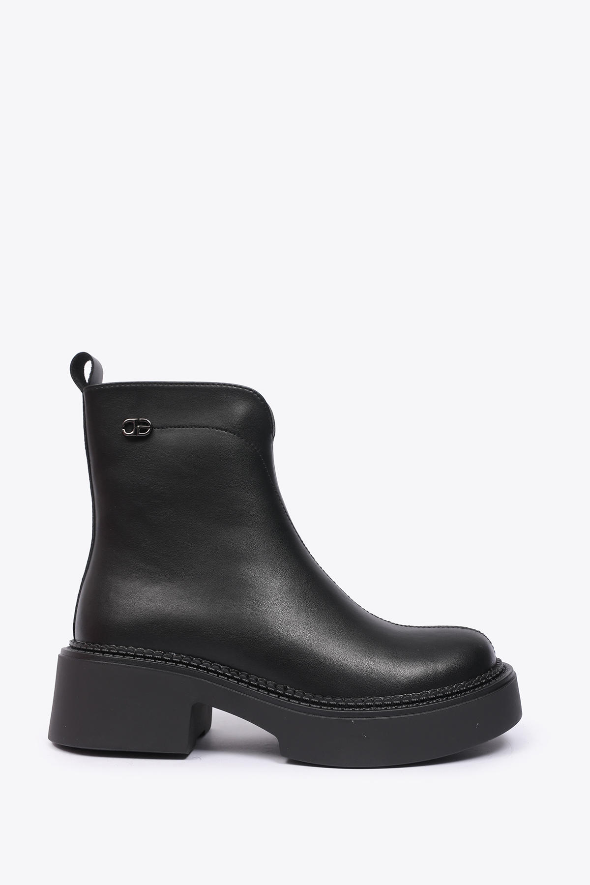 

Полусапоги женские Tofa 800752-6 черные 37 RU, Черный, 800752-6