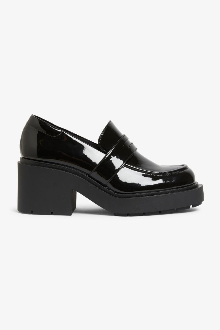 

Лоферы женские Monki 1078964 черные 40 EU (доставка из-за рубежа), 1078964