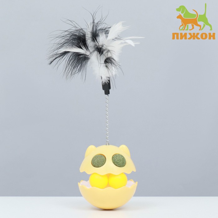 

Игрушка-неваляшка для кошек Пижон с кошачьей мятой и пером, 9,5 см, желтая