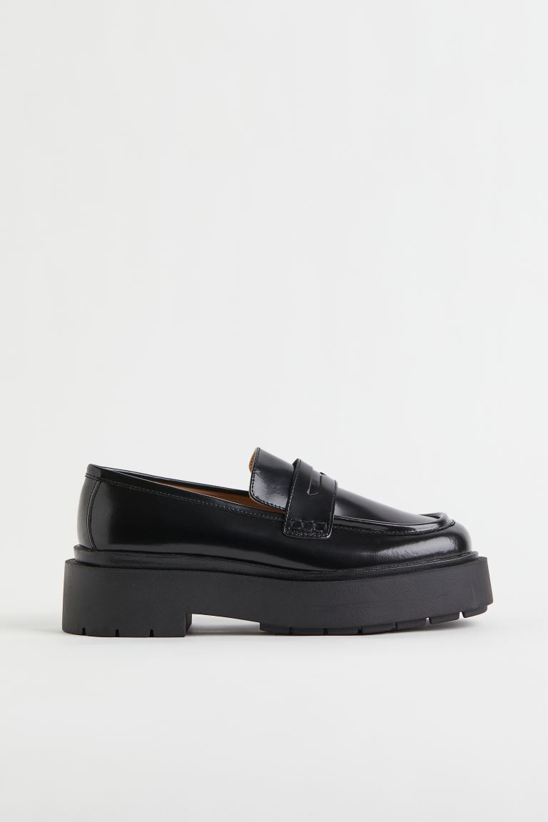 

Лоферы женские H&M 1074602 черные 38 EU (доставка из-за рубежа), 1074602