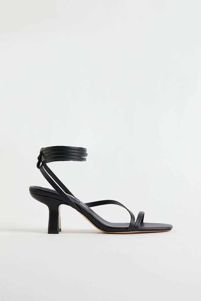 

Босоножки женские H&M 1070643 черные 35 EU (доставка из-за рубежа), 1070643