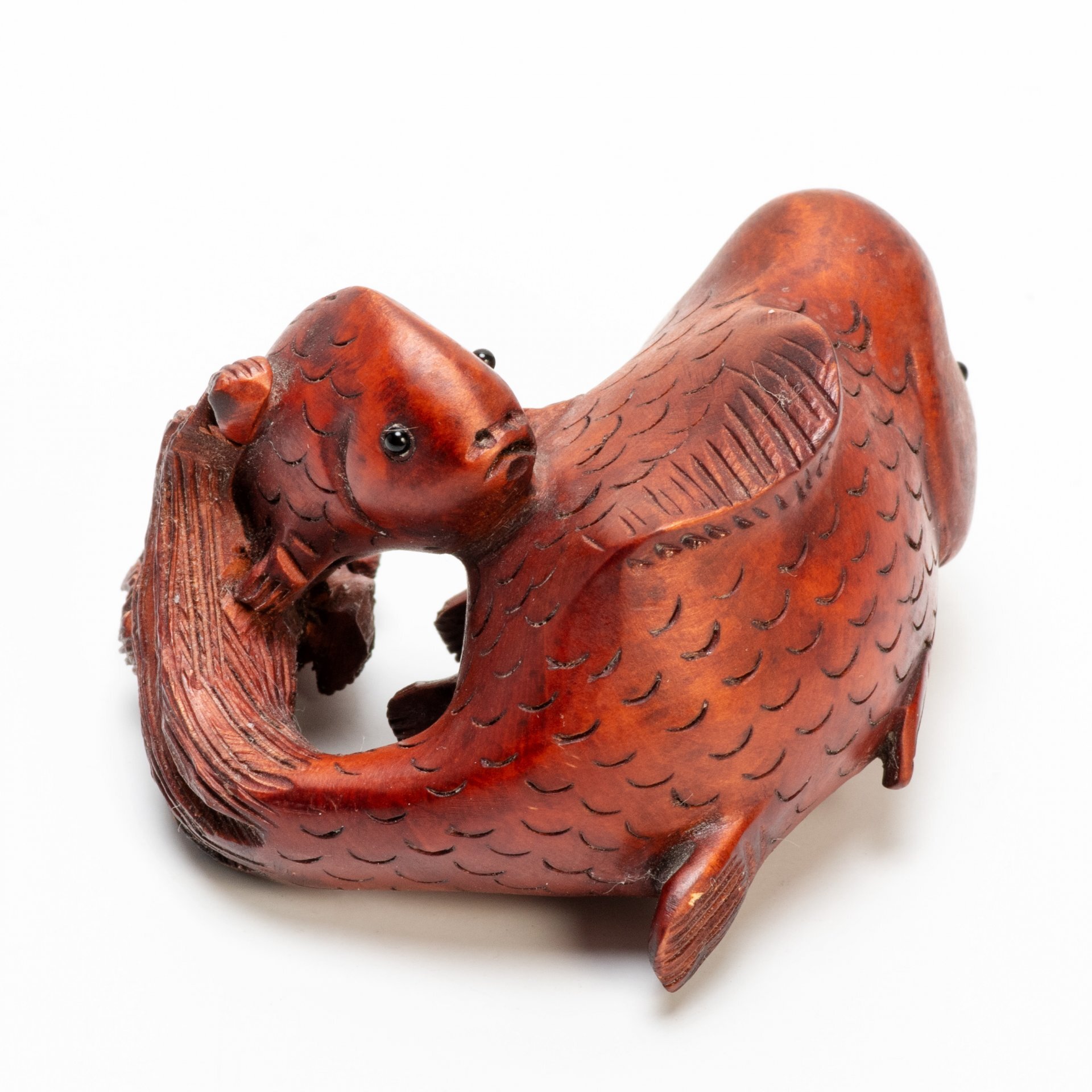 фото Статуэтка (окимоно) "рыба тай", клеймо мастера, самшит, оникс, япония, 1950-1960 гг. однажды