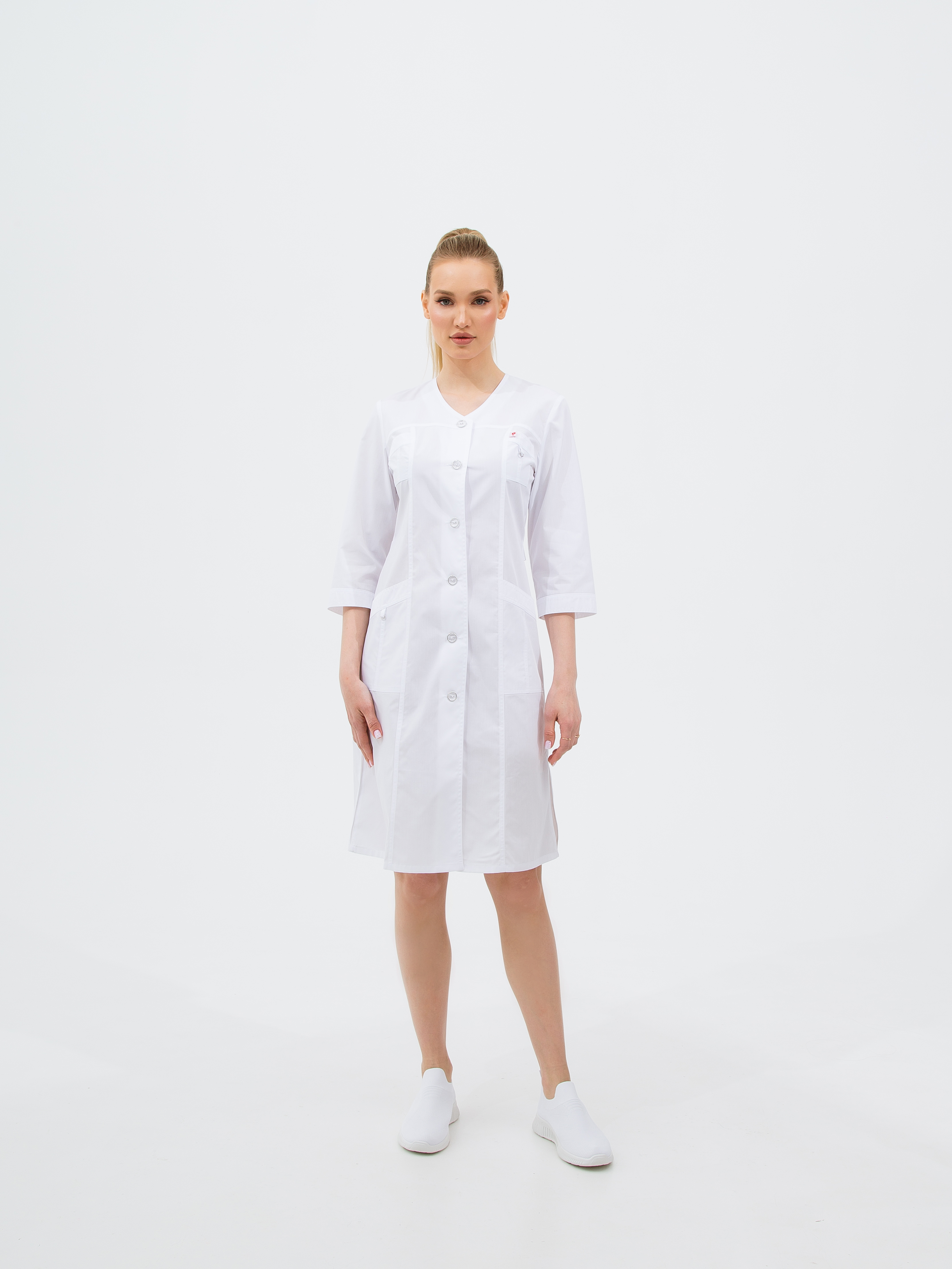 Халат медицинский женский LINESTA 112 белый 56/152-158 RU