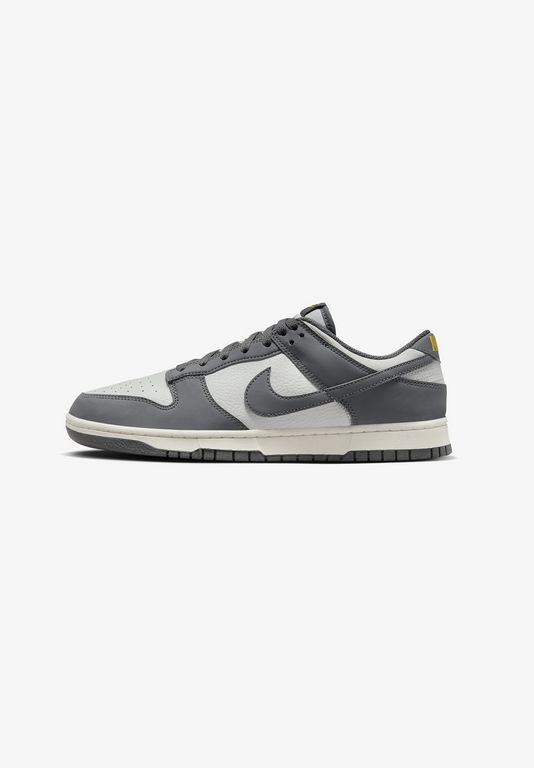 

Кеды мужские Nike NI112O110 серые 42 EU, Серый, NI112O110