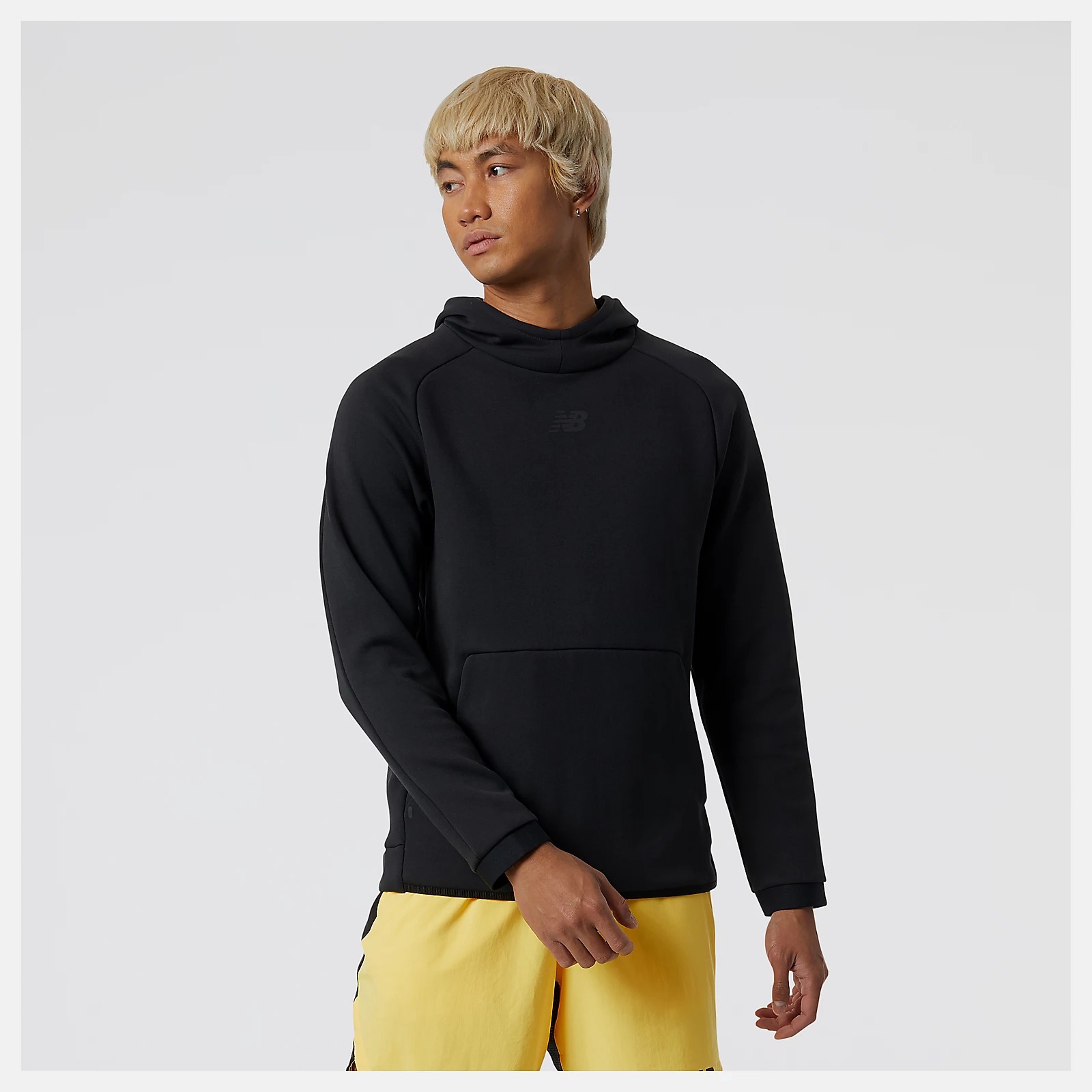 

Худи мужское New Balance R.W.Tech Fleece Pull Over черное S, R.W.Tech Fleece Pull Over