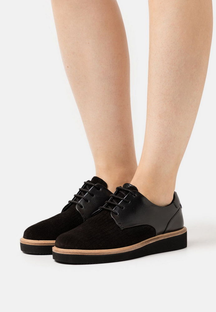 

Полуботинки женские Clarks CL111E0B7 черные 39.5 EU, Черный, CL111E0B7