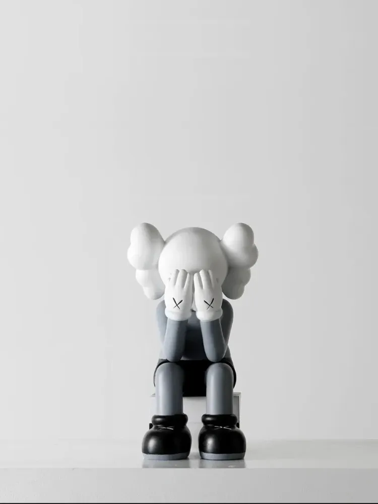 

Коллекционная фигурка KAWS, серый, коллекционная-фигурка-KAWS-серый