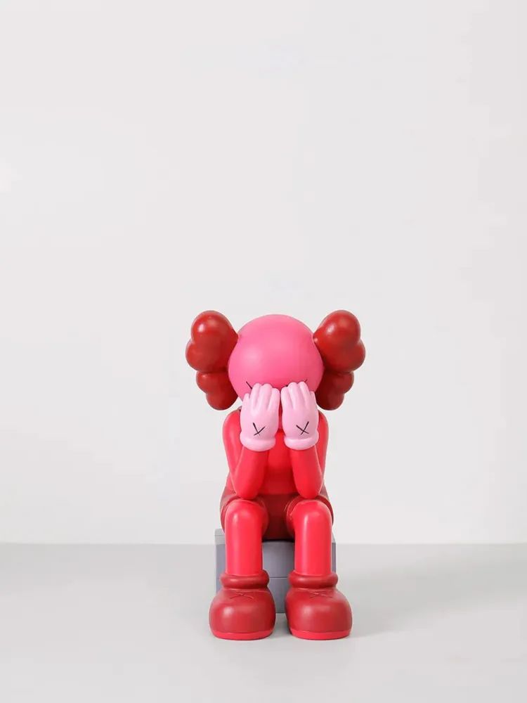 

Коллекционная фигурка KAWS, красный, коллекционная-фигурка-KAWS-красный