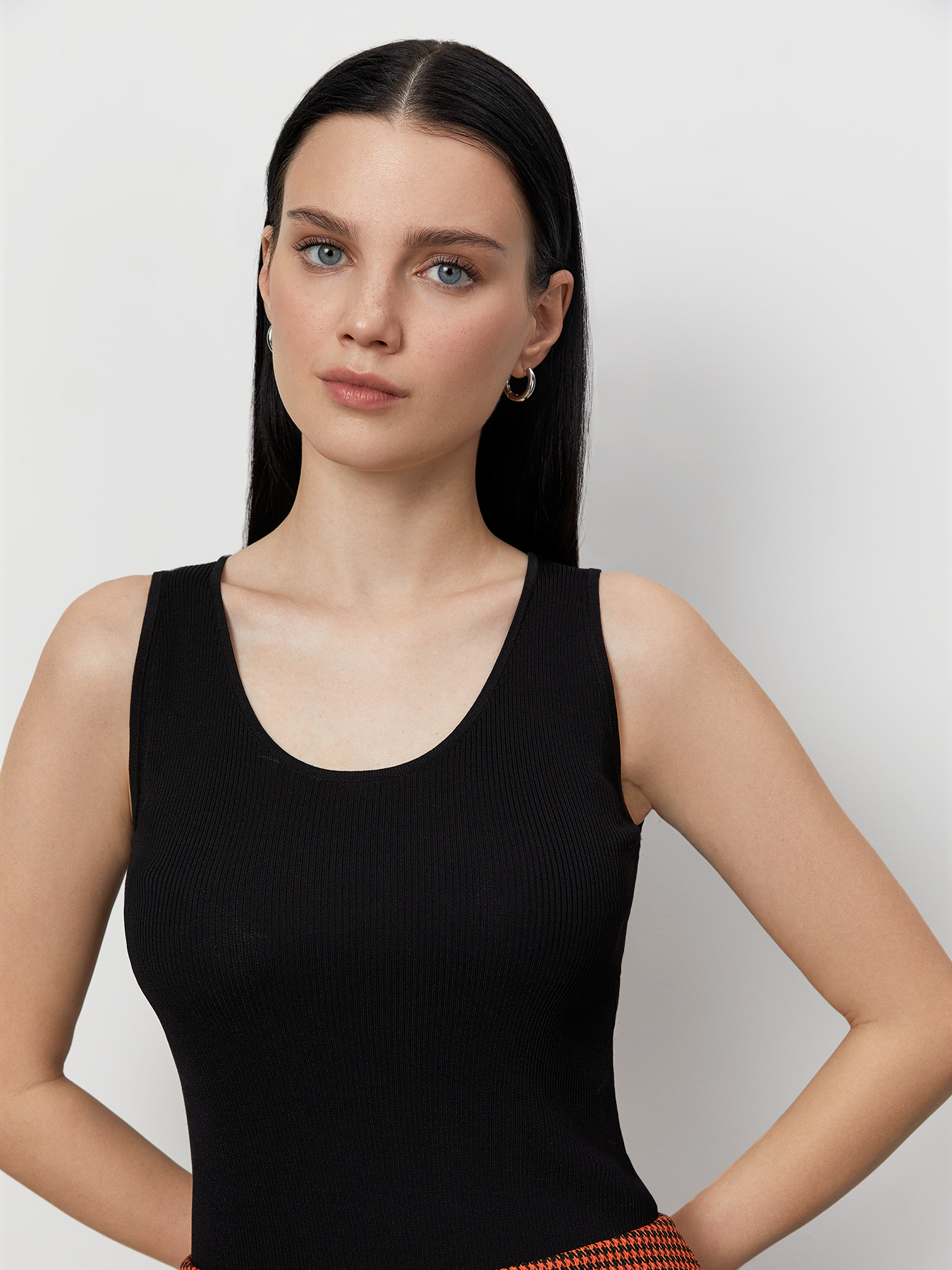 

Топ женский Just Clothes 000000497 черный 44 RU, 000000497