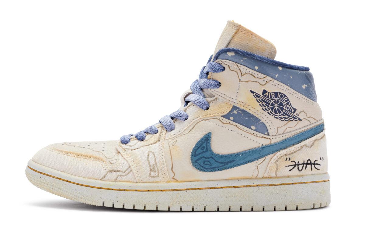 

Кеды унисекс Jordan Air Jordan 1 Mid SE бежевые 39 EU, Бежевый, Air Jordan 1 Mid SE