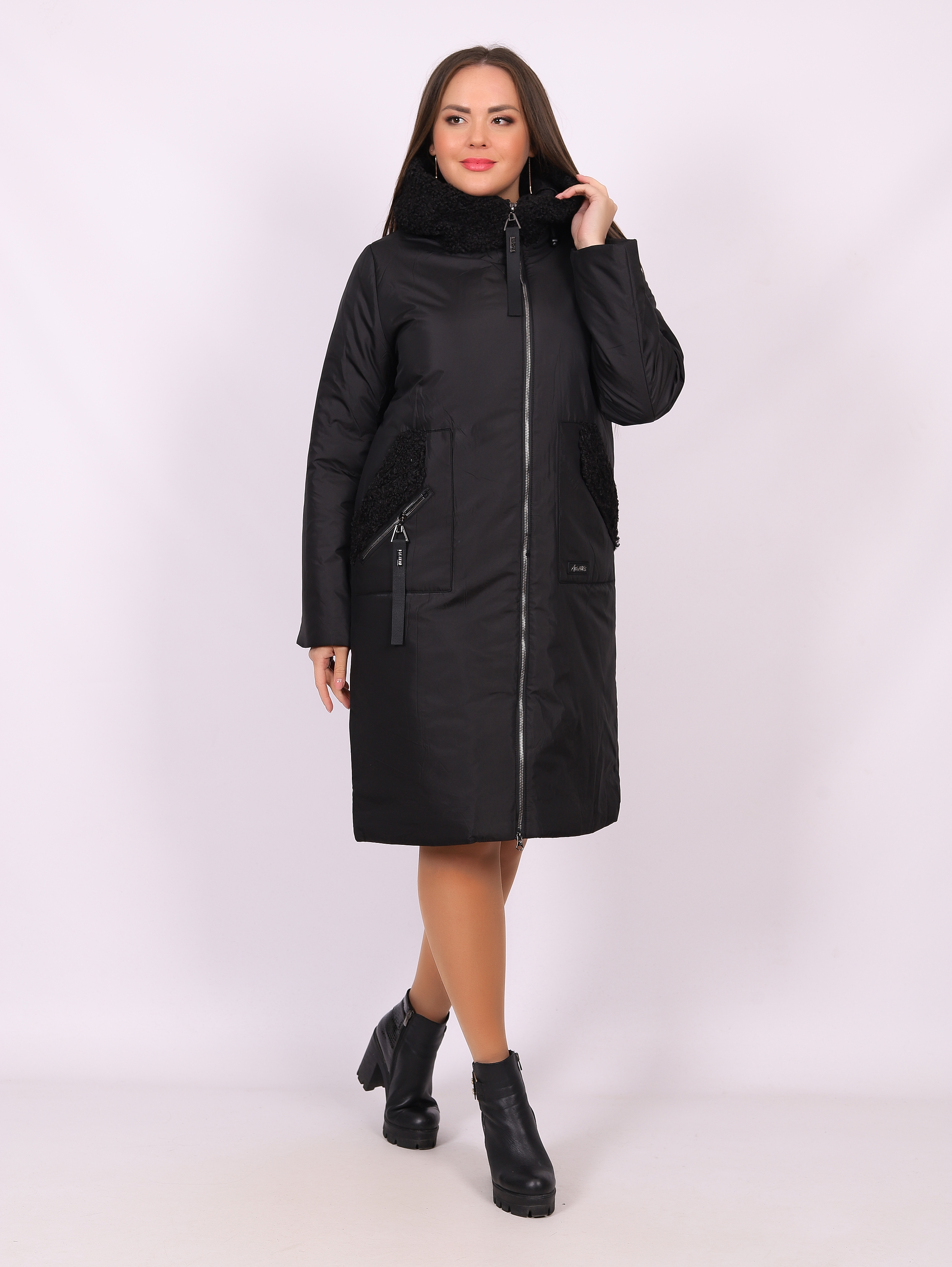 Пальто женское Louren Wilton 91169 черное 56 RU