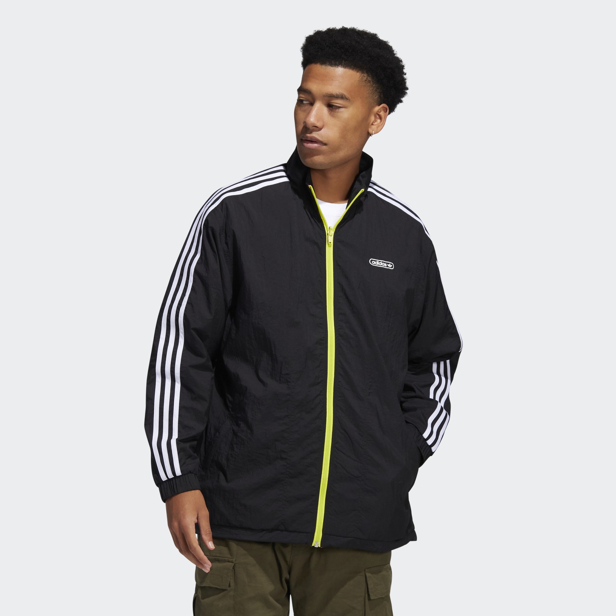 

Ветровка мужская Adidas GN3816 черная M, GN3816