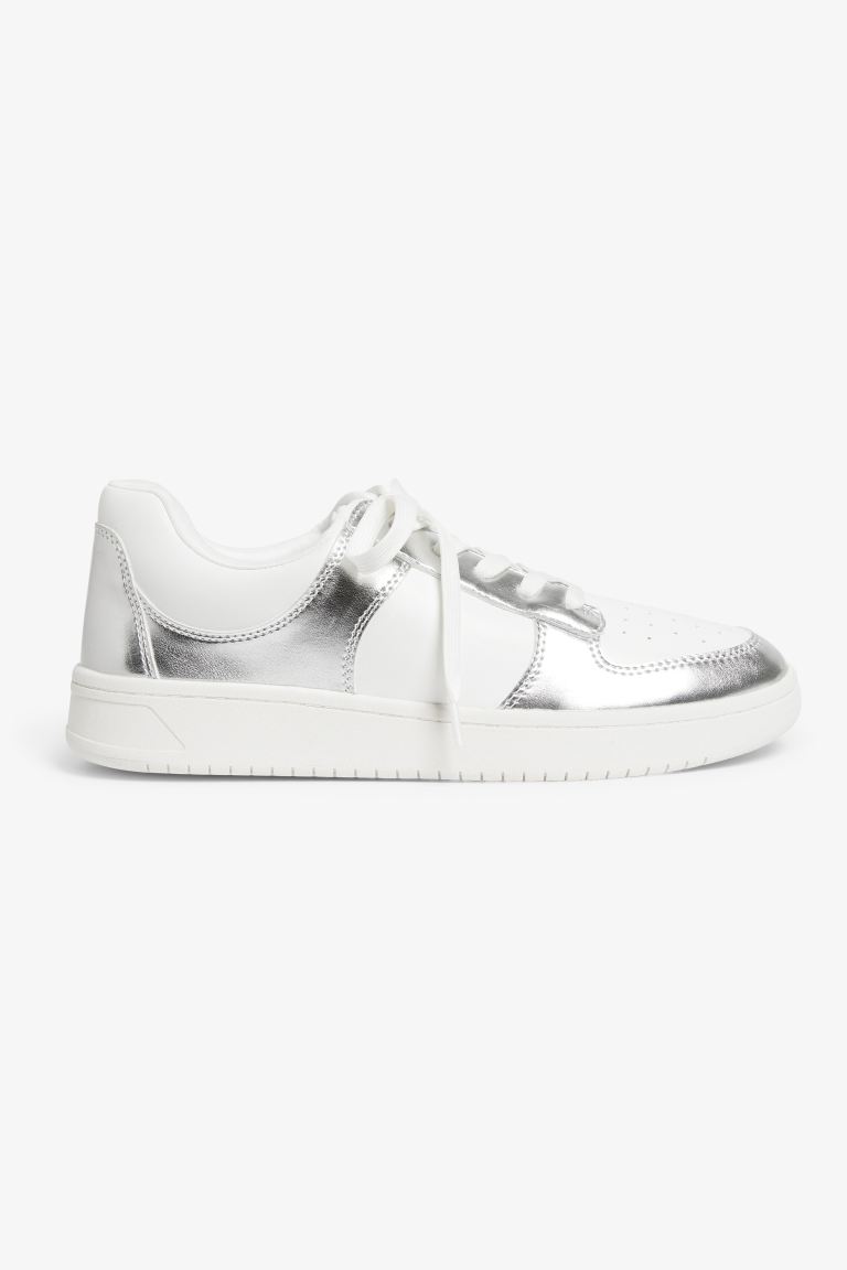 

Кеды женские Monki 1027893 серебристые 40 EU (доставка из-за рубежа), 1027893