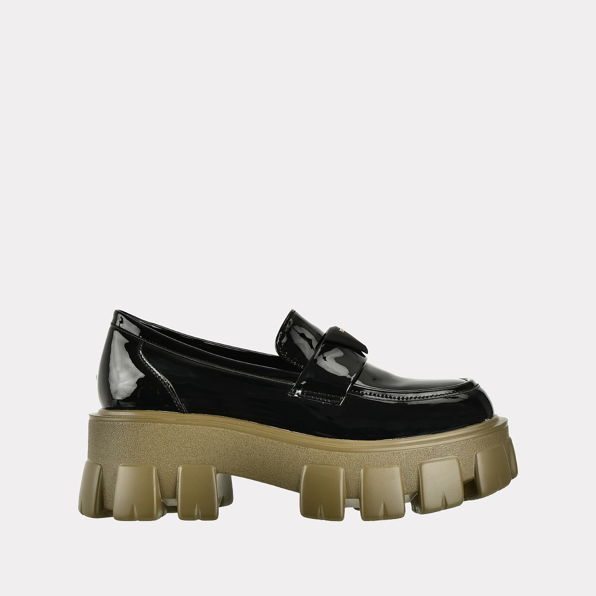 

Лоферы женские Versiya shop SK-106 черные 38 RU, Черный, SK-106