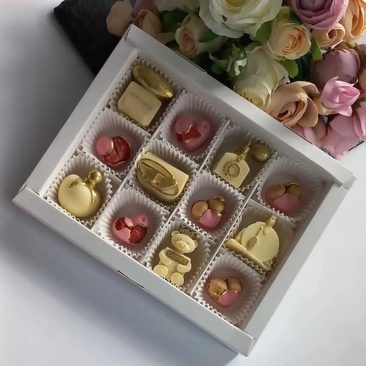 

Шоколадный подарочный набор Сумочки и Духи ShokoTrendy, 300 г, Набор шоколада