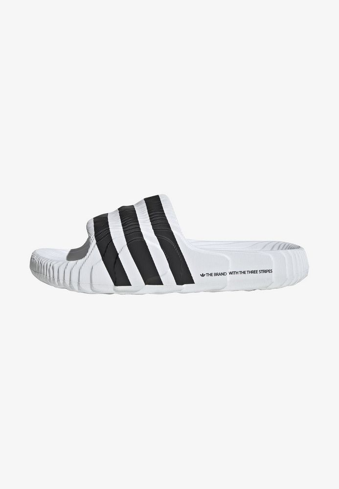 

Сланцы унисекс Adidas Originals AD115G02G белые 50 EU, Белый, AD115G02G