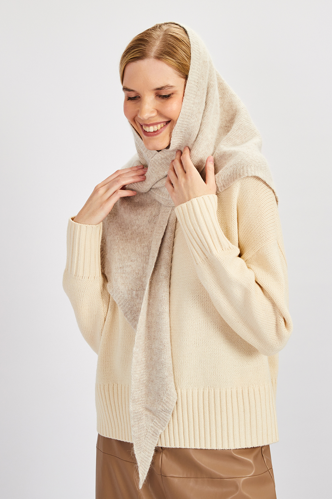 

Косынка женская Baon B351504 cold almond melange, Бежевый, B351504