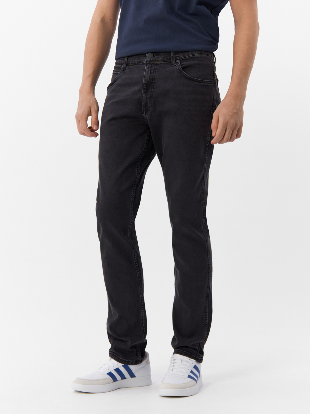 

Джинсы мужские Wrangler W15QHP363 черные 32/34, Черный, W15QHP363