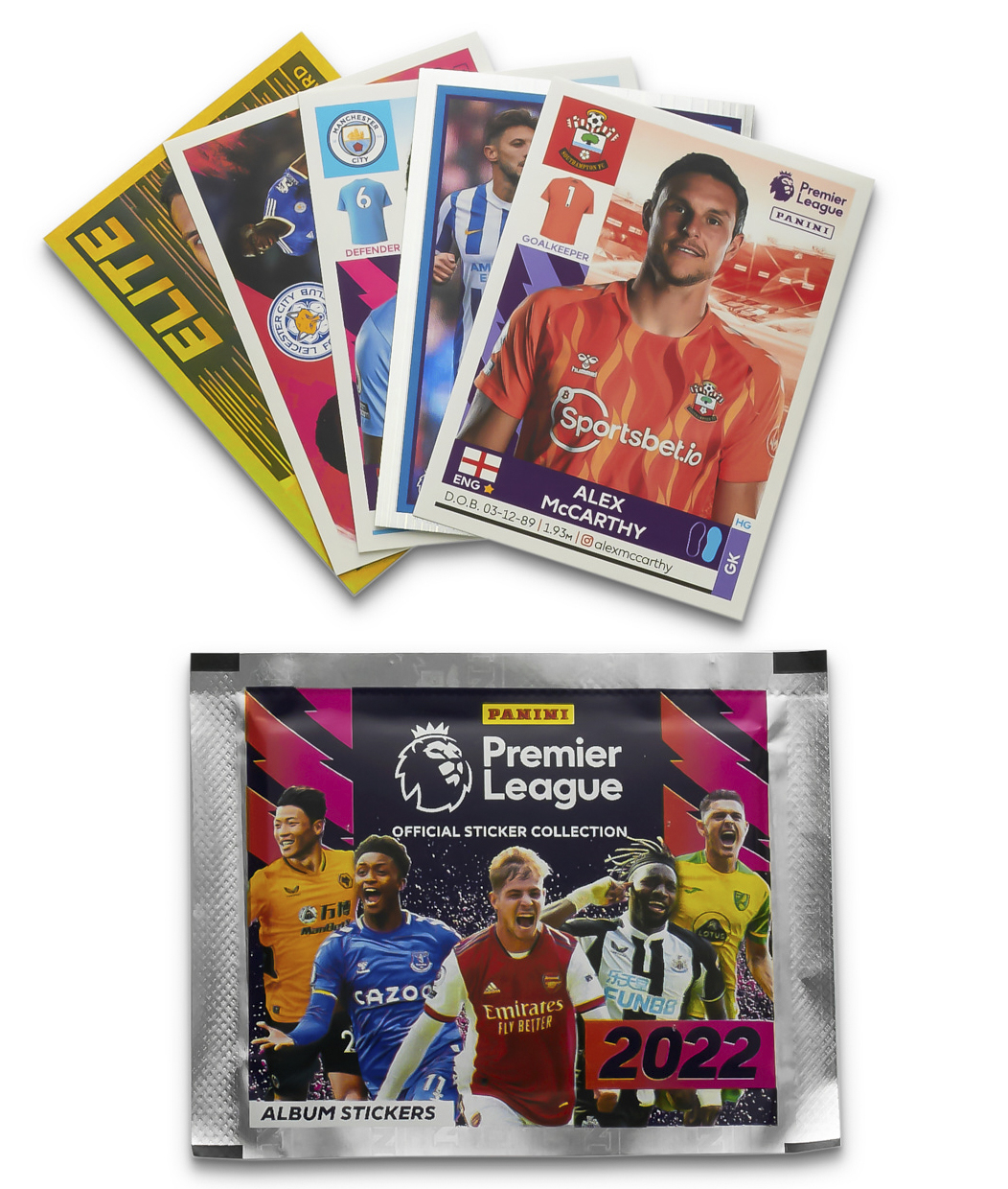

2 бокса наклеек premier league 2021-2022 от panini в пакетике 5 наклеек