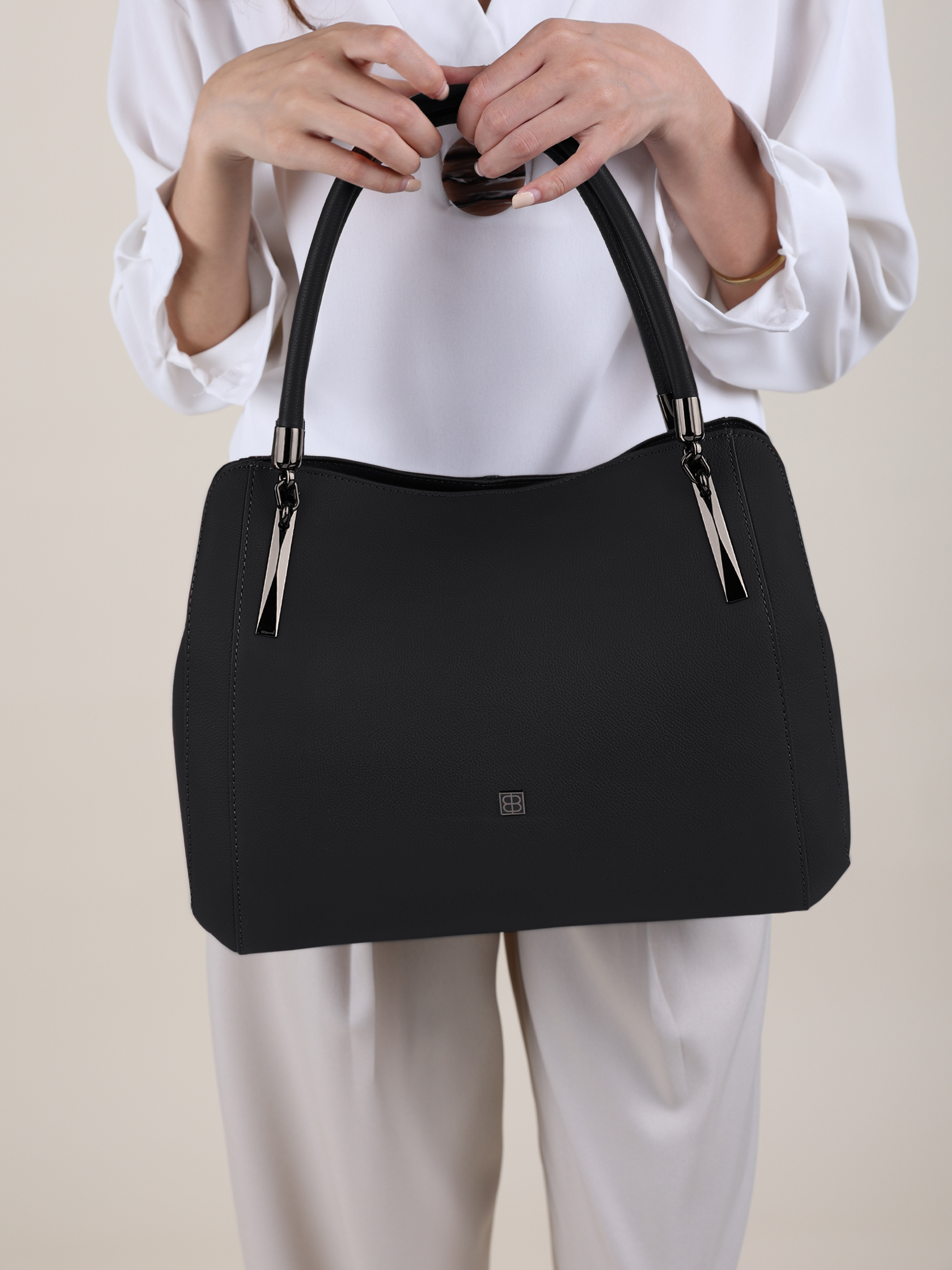 

Сумка женская Giorgio Ferretti 2020300 черная, Черный, 2020300