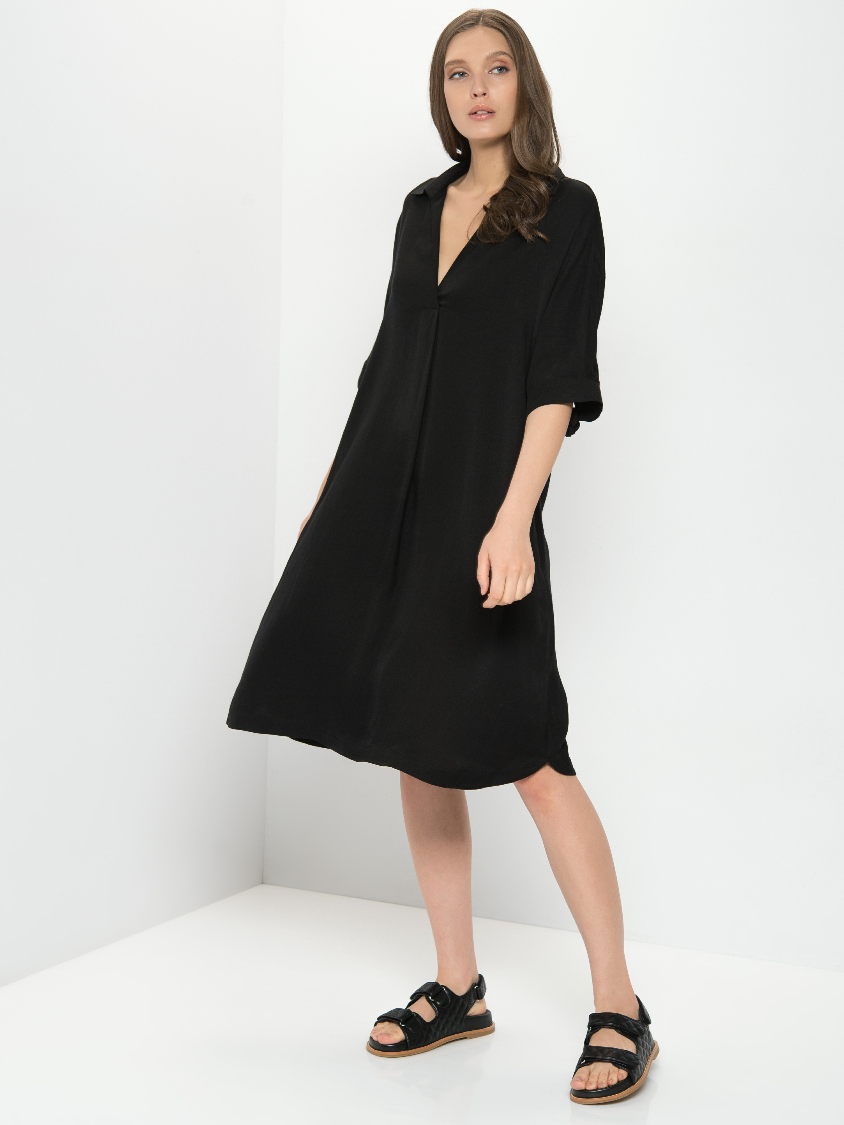 

Платье женское Gerry Weber 780021-31507-11000 черное 40, 780021-31507-11000