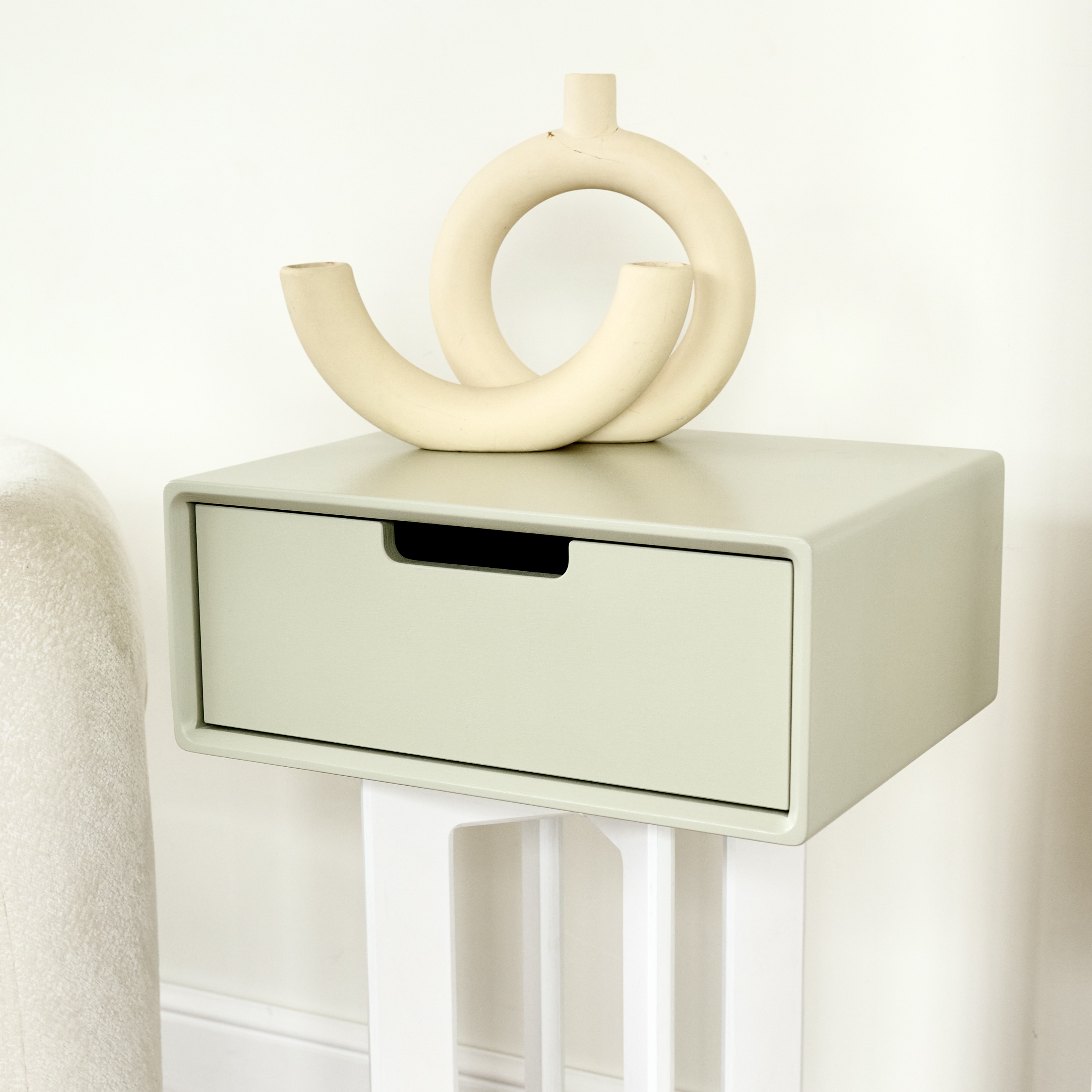 Тумба подвесная прикроватная SUN мебель из дерева, серо-бежевый, эмаль