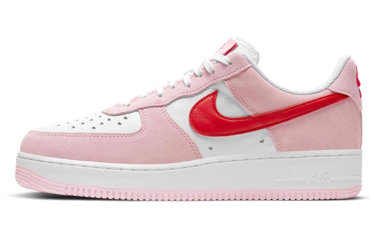 

Кеды унисекс Nike Air Force 1 Low 07 qs valentine's day розовые 44 EU, Розовый, Air Force 1 Low 07 qs valentine's day