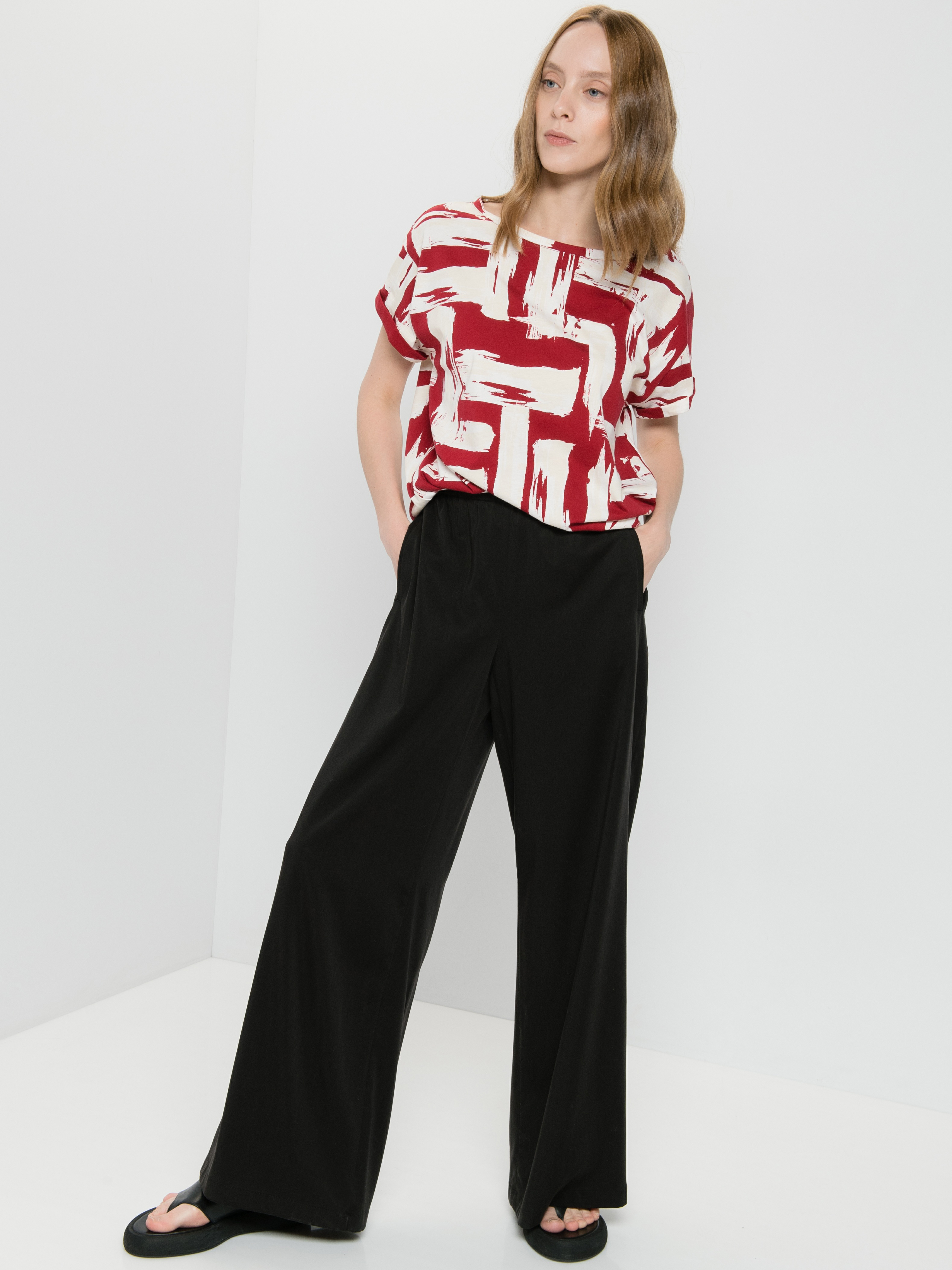 

Футболка женская Gerry Weber 770244-35028-6122 красная 42, 770244-35028-6122