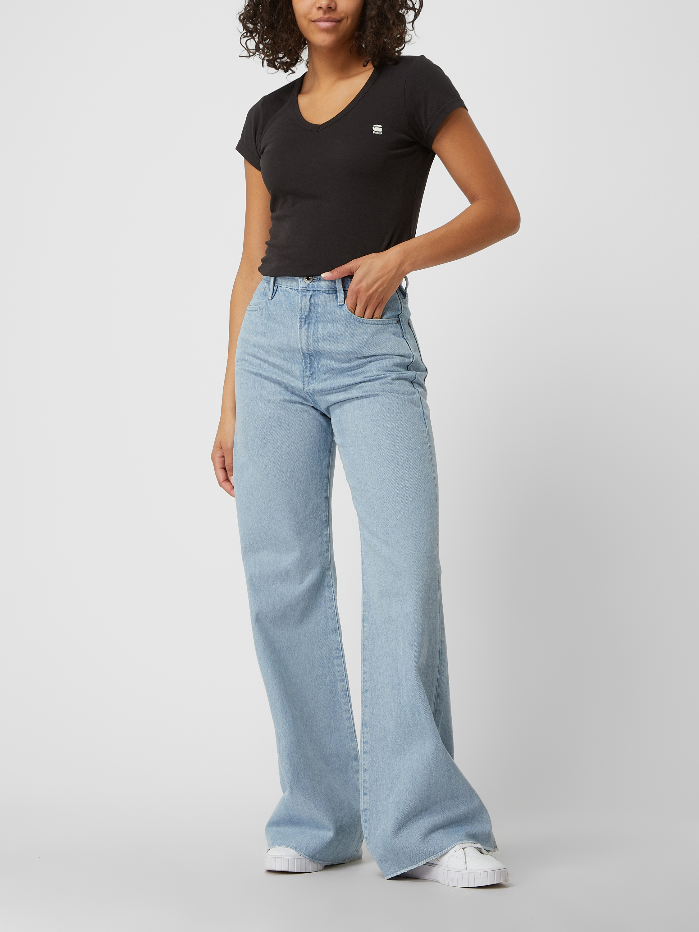 

Футболка женская G-Star Raw 1585484 черная L доставка из-за рубежа, Черный, 1585484