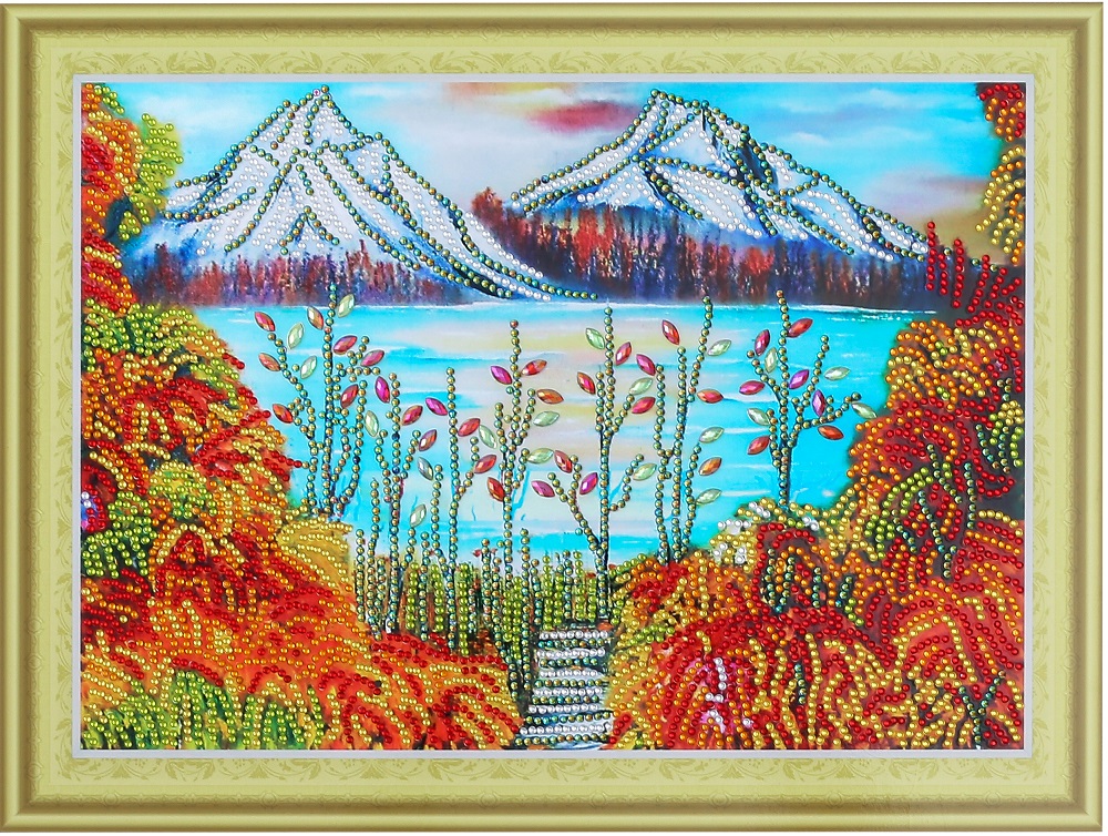 

Фигурные стразы 3D на пенокартоне Color KIT Горы в золоте FM004