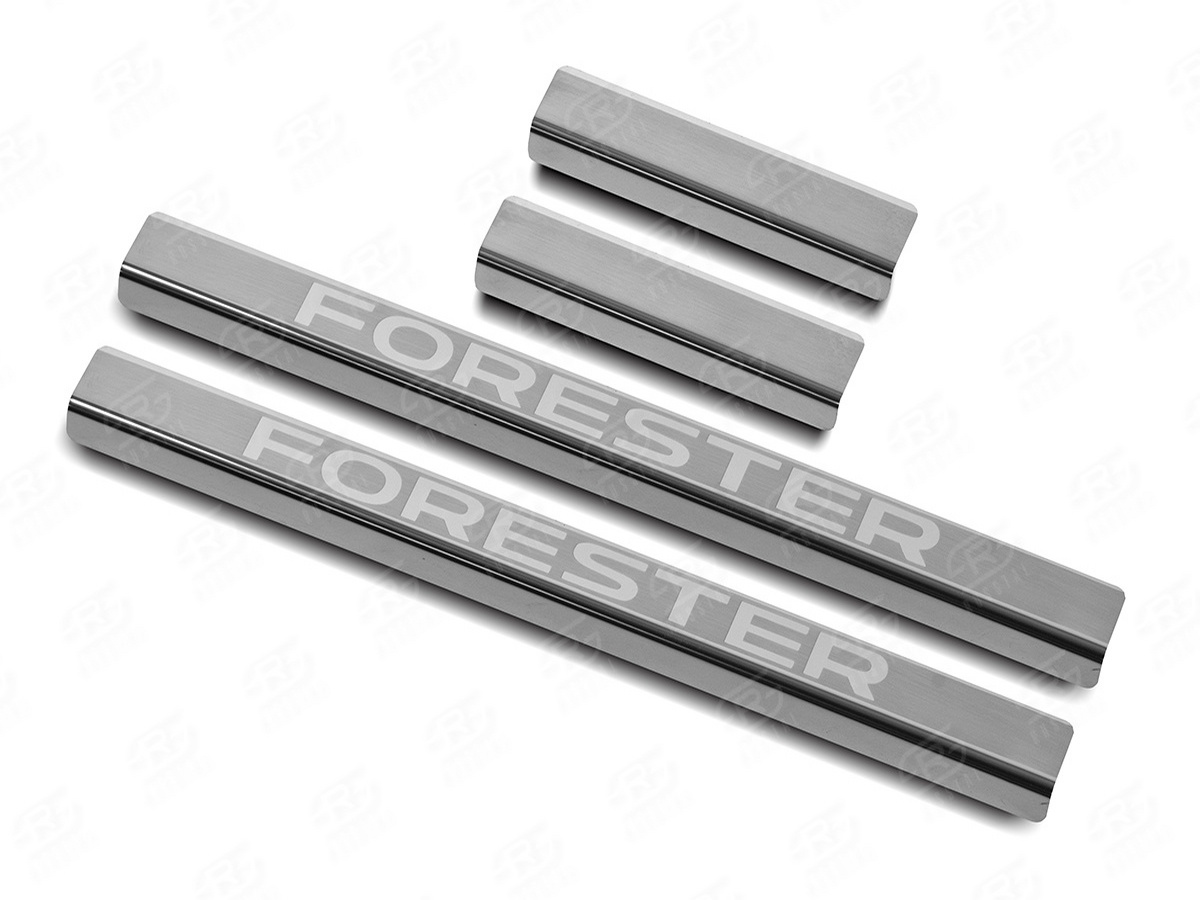 

Накладки на пороги RUSSTAL (нерж., шлиф., надпись) SBFOR13-03