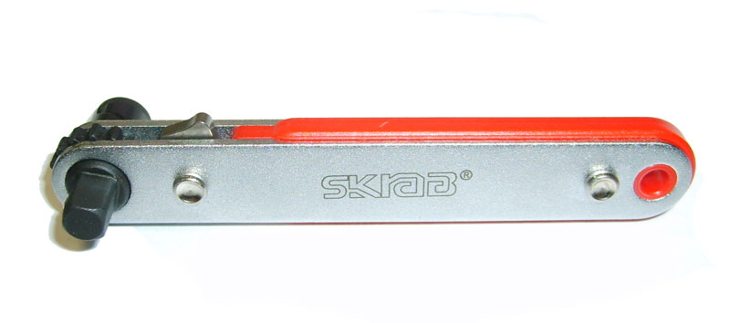 

Трещетка для бит и головок 1/4 красная Skrab 44196