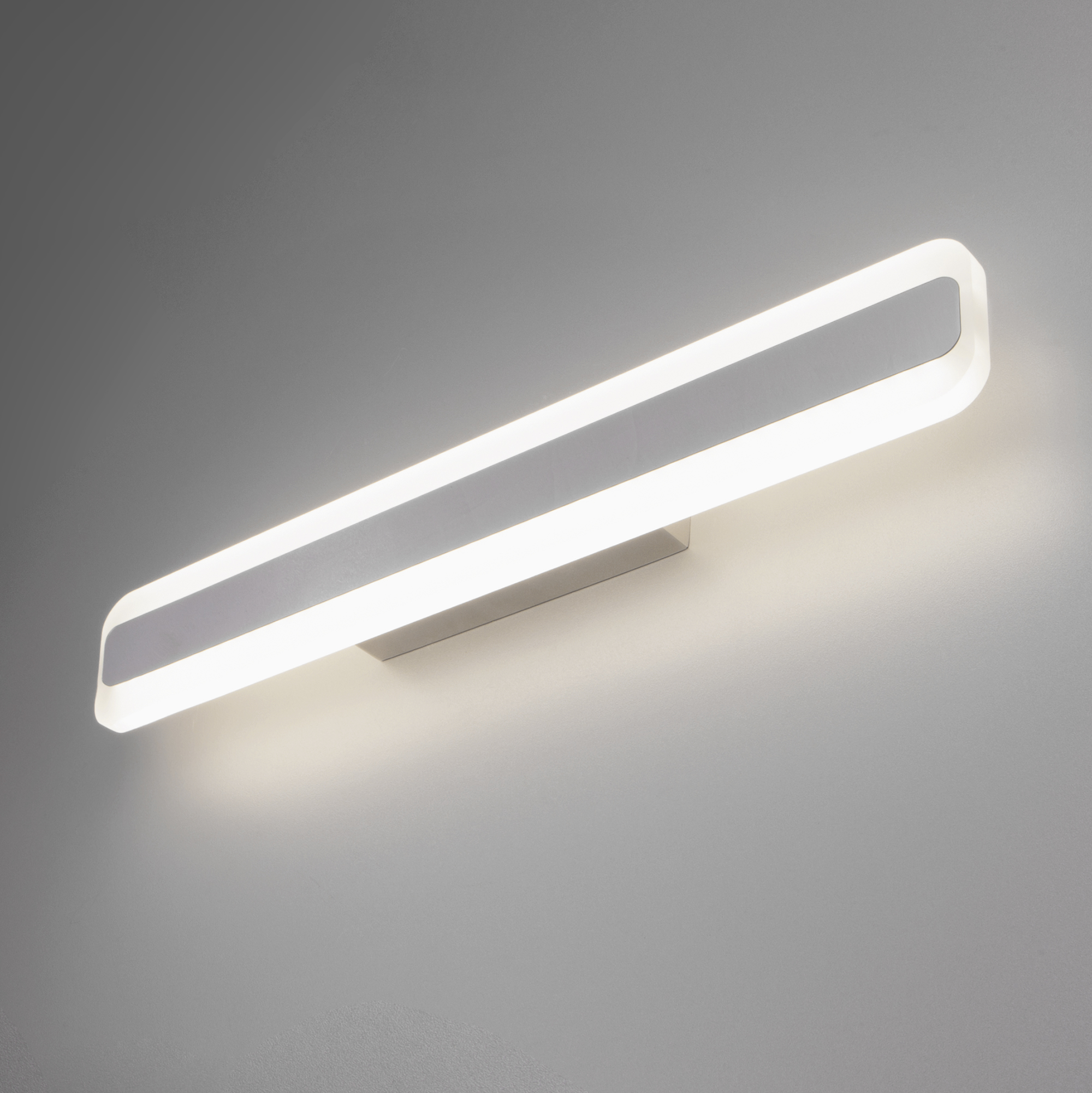 фото Настенный светодиодный светильник elektrostandard ivata led mrl led 1085 хром